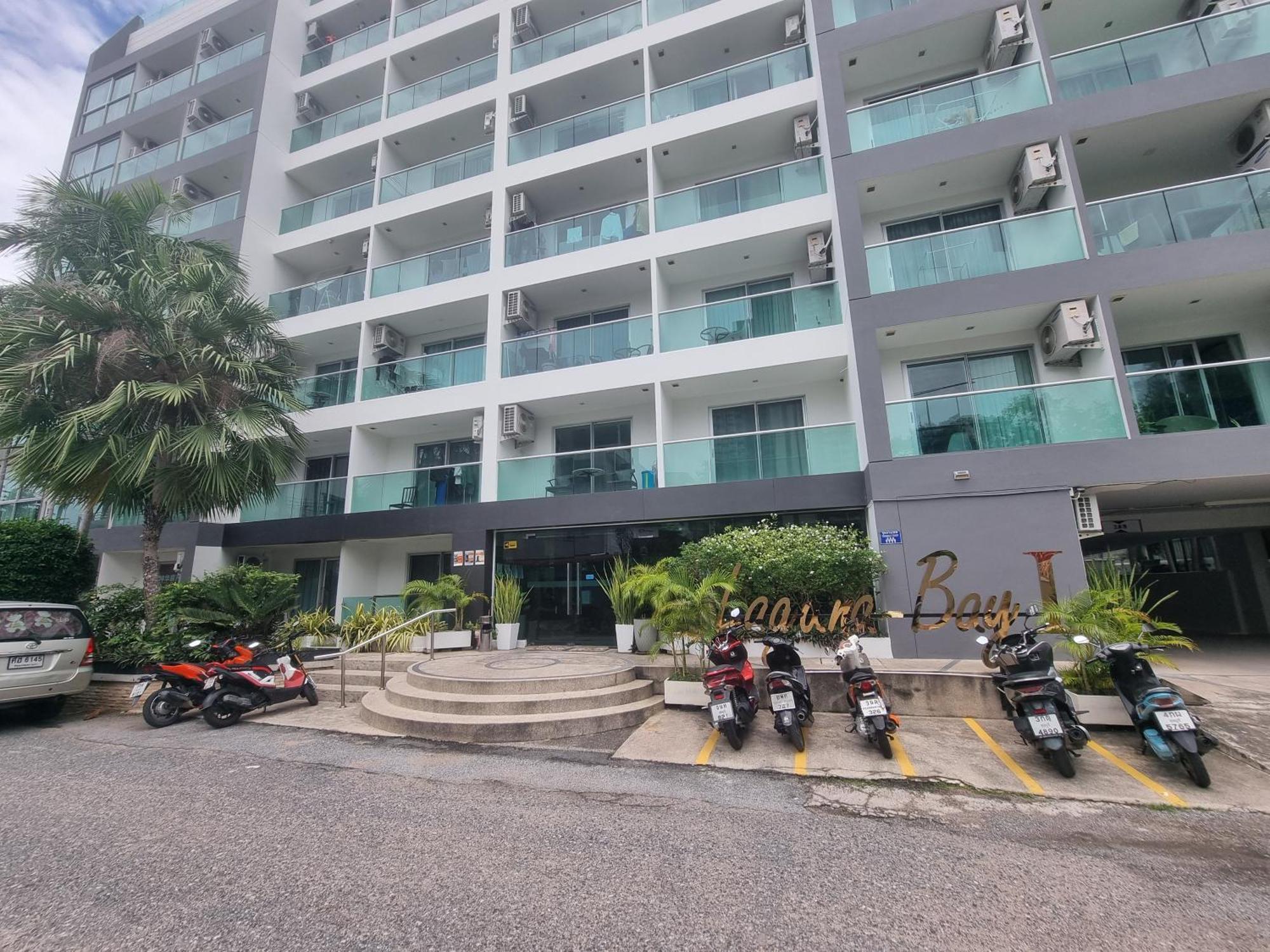 Laguna Bay 1 *